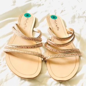 Strappy Sandals 🏝